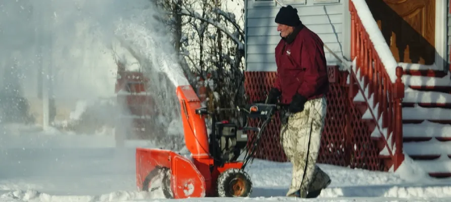 DIY vs Professional Snow Removal: The Ultimate Homeowner's Guide to Winter Safety 1 snow and ice management experts
